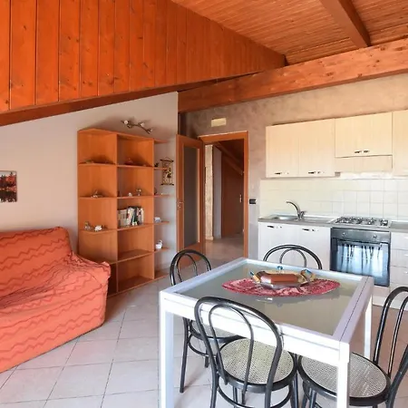 Apartament Gorgeous Apartment In Limbadi With Wifi