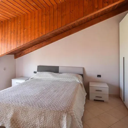 Gorgeous Apartment In Limbadi With Wifi Limbadi